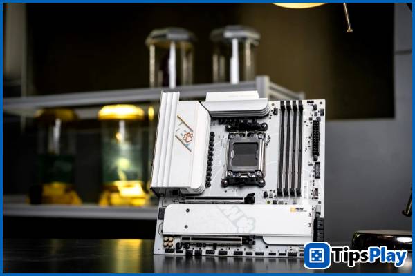 images 1 of COLORFUL expands its B850 motherboard lineup with CVN, Battle-AX, and MEOW series.