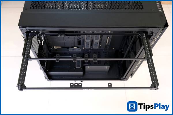 images 7 of Corsair 9000D RGB Airflow – Hands-on and Quick Review