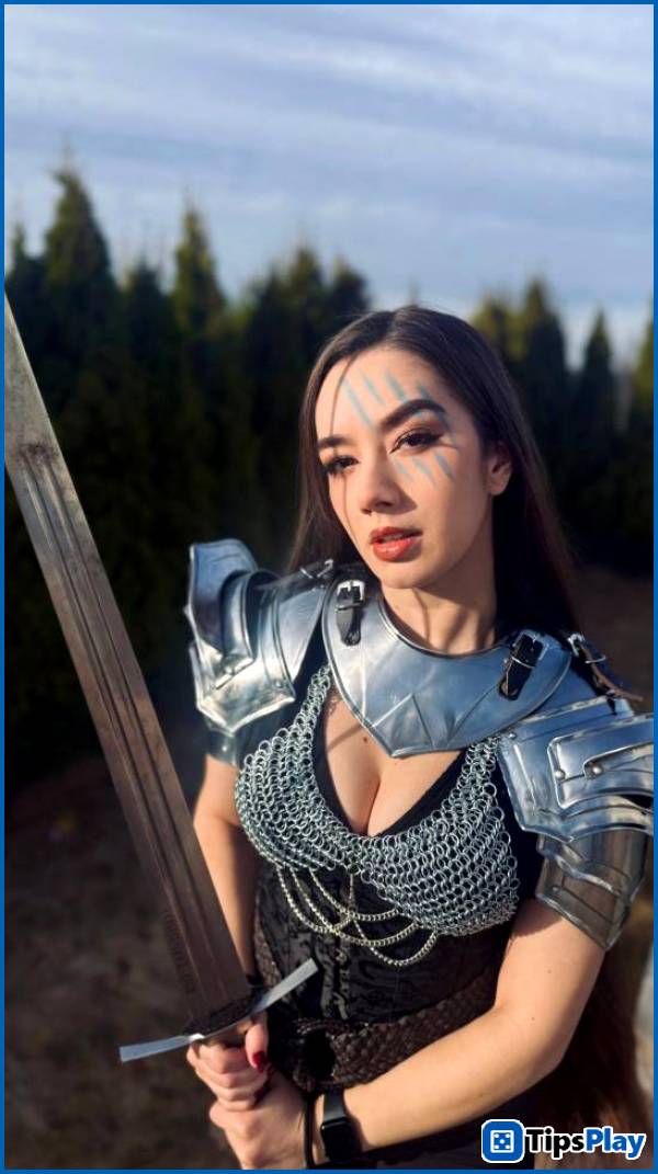 images 4 of Cosplaying a newly released AAA game in a sexy style, a famous female streamer unexpectedly becomes even more impressive upon closer examination of her personal profile.