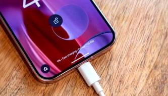Google Pixel is experiencing serious battery drain issues after the April update.
