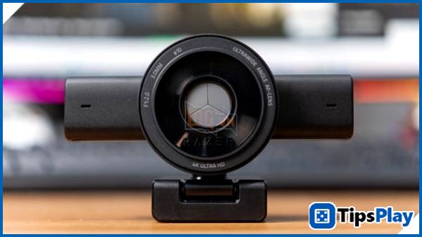 images 3 of Razer Kiyo V2 vs Kiyo V2 X Review: A pair of webcams that elevate the Content Creator experience.