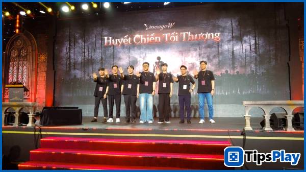 images 6 of Lineage W announced its launch date at a launch event in Ho Chi Minh City.