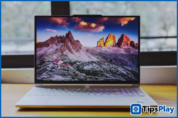 images 21 of Lenovo Legion 7i Gen 10 - A gaming laptop that is not only powerful but also stunningly beautiful and incredibly smart.