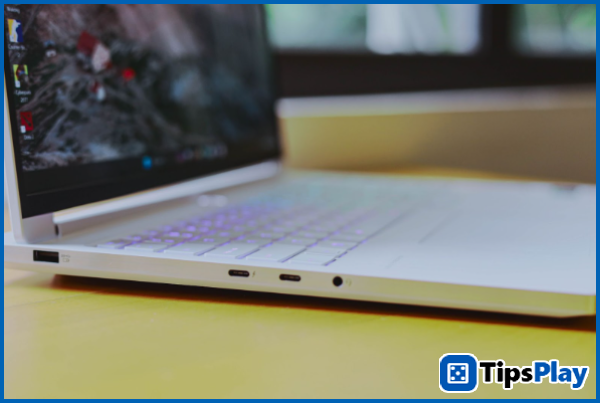 images 5 of Lenovo Legion 7i Gen 10 - A gaming laptop that is not only powerful but also stunningly beautiful and incredibly smart.