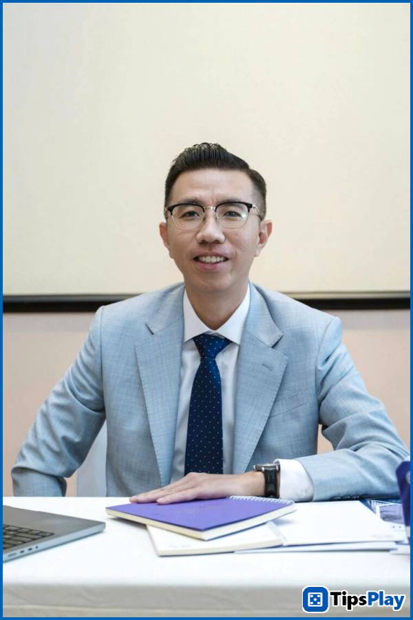 images 2 of Logitech G sold out its PRO X2 SUPERSTRIKE after just 1.5 hours of livestream.