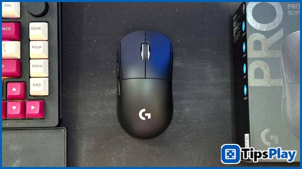 images 2 of Logitech Pro X Superlight 2C – a 'masterpiece' gaming mouse that gamers can't miss this holiday season.
