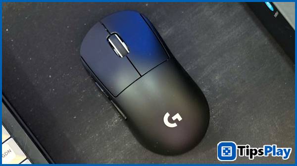 images 8 of Logitech Pro X Superlight 2C – a 'masterpiece' gaming mouse that gamers can't miss this holiday season.