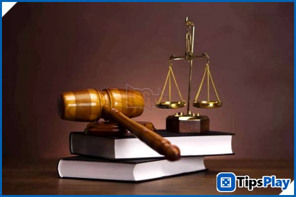 images 1 of London judge discovers witness was being 'coached' via smart glasses.