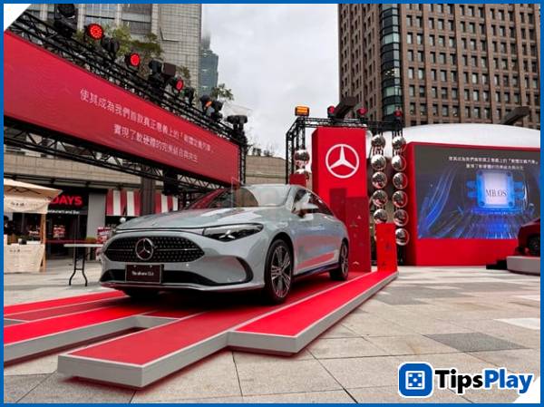 images 2 of Micron's CEO predicts self-driving cars will consume up to 300GB of RAM.