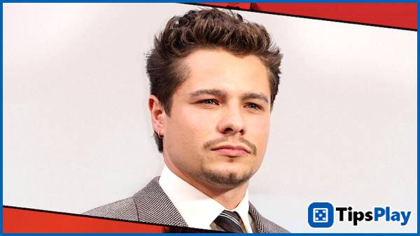 images 1 of Netflix announces the cast for the Assassin's Creed TV series, officially beginning filming.