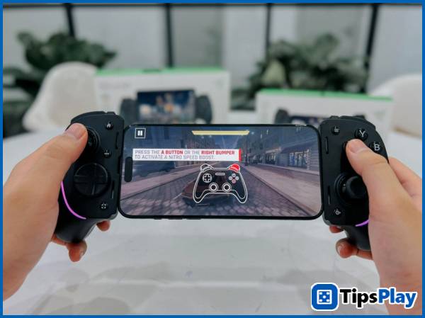 images 1 of Razer Kishi V3 Pro XL – The perfect addition to Razer's best line of gamepads.
