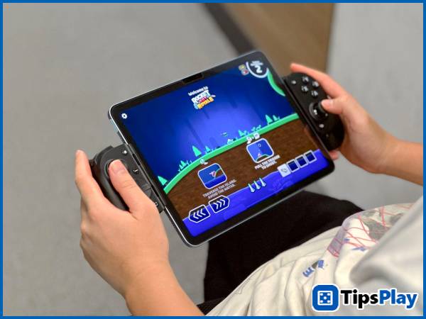 images 8 of Razer Kishi V3 Pro XL – The perfect addition to Razer's best line of gamepads.