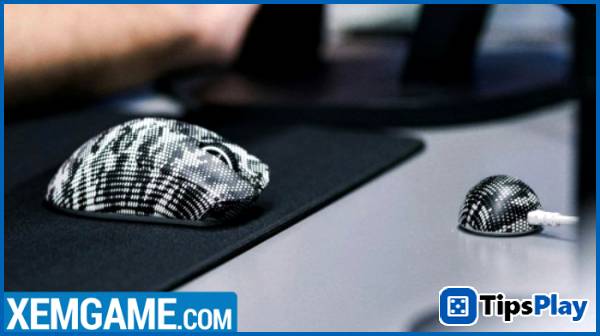 images 3 of Razer Viper V4 Pro revealed despite clever camouflage.