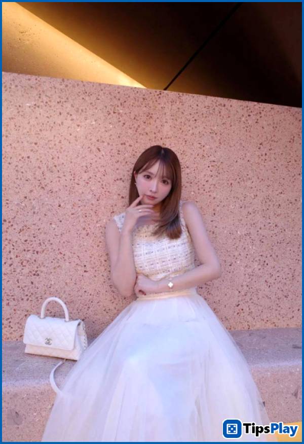 images 1 of A series of candid photos of Japanese hot girls, very different from what we know.