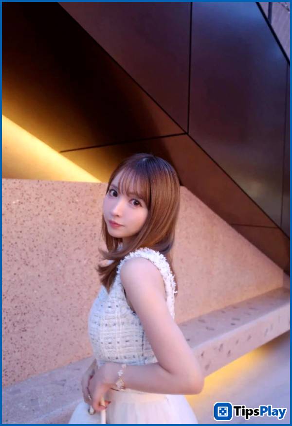 images 2 of A series of candid photos of Japanese hot girls, very different from what we know.