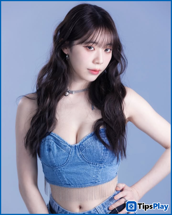 images 1 of Dubbed the 'goddess of the single community', the sexy streamer unexpectedly faced backlash from fans, all because of a single leak of her private life.