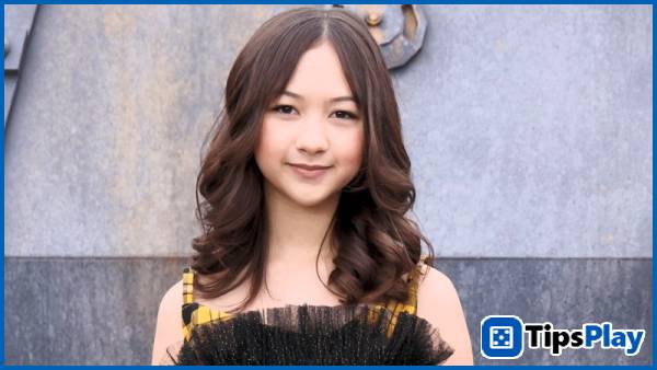 images 2 of The Last of Us season 3 sparks controversy: a transgender character is played by a non-transgender actor.